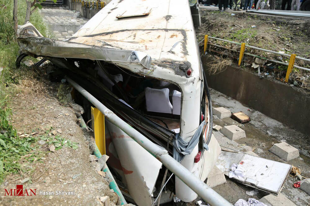 تصاویر واژگونی اتوبوس دانش آموزان,عکسهای واژگونی اتوبوس دانش آموزان,عکس واژگونی اتوبوس دانش آموزان