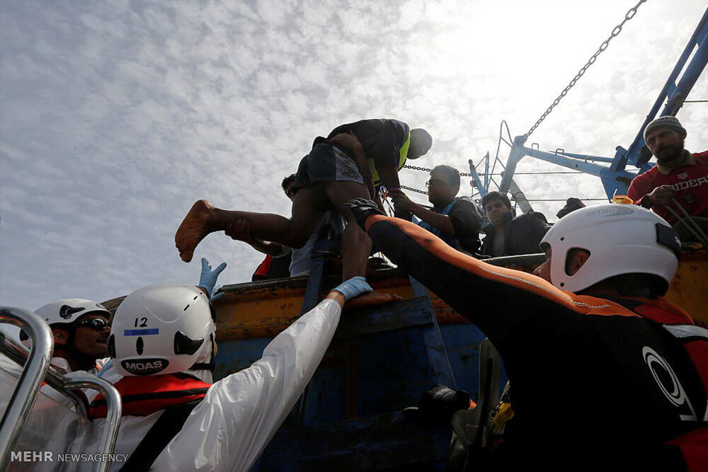 تصاویر نجات پناهجویان از دریا‎,عکسهای نجات پناهجویان از دریا‎