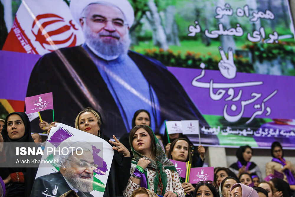 عکس های سفر انتخاباتی حسن روحانی به ارومیه عکس های سفر انتخاباتی حسن روحانی به ارومیه,تصاویر سفر انتخاباتی حسن روحانی به ارومیه,عکس های سخنرانی انتخاباتی روحانی در ورزشگاه الغدیر ارومیه
