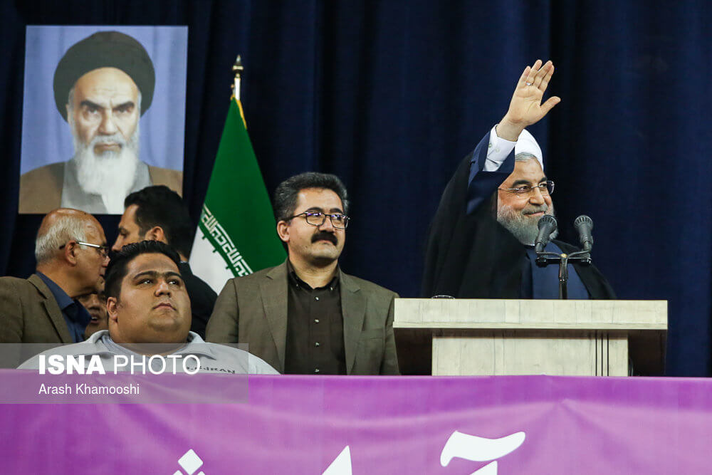 عکس های سفر انتخاباتی حسن روحانی به ارومیه عکس های سفر انتخاباتی حسن روحانی به ارومیه,تصاویر سفر انتخاباتی حسن روحانی به ارومیه,عکس های سخنرانی انتخاباتی روحانی در ورزشگاه الغدیر ارومیه