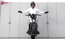 فیلم موتورسیکلتی که نیازی به راننده ندارد