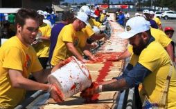 عکس های طولا نی ترین پیتزای جهان,تصاویر طولا نی ترین پیتزای جهان, طولا نی ترین پیتزای جهان