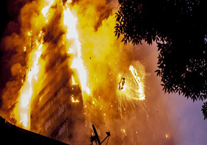 اخبار حوادث,خبرهای حوادث,حوادث امروز,آتش سوزی برج مسکونی 22 طبقه در شهرک چیتگر