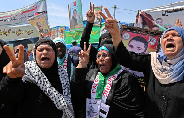 تصاویرتظاهرات زندانیان اعتصاب غذای غزه,عکس هاس رزمایش ارتش کره جنوبی,تصاویرزیارت ترامپ ازدیوارندبه,