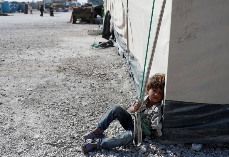 عکس های کودکان آواره عراقی,تصاویر کودکان آواره عراقی,عکس های آوارگی غیرنظامیان شهر رقه عراق