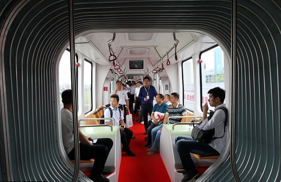تصاویرقطاربدون راننده چین,عکس های اولین قطارهوشمندچین,تصاویرقطارهوشمند بدون ریل فلزی,