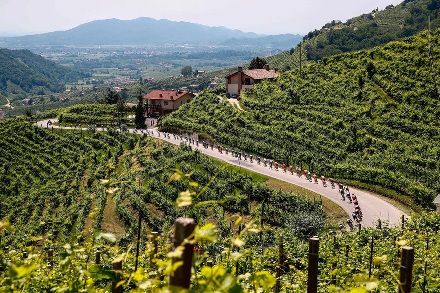 عکس های مسیر زیبای مسابقه دوچرخه‌سواری ژیرو دی ایتالیا‎,تصاویر مسیر زیبای مسابقه دوچرخه‌سواری ژیرو دی ایتالیا‎,مسیر زیبای مسابقه دوچرخه‌سواری ژیرو دی ایتالیا‎