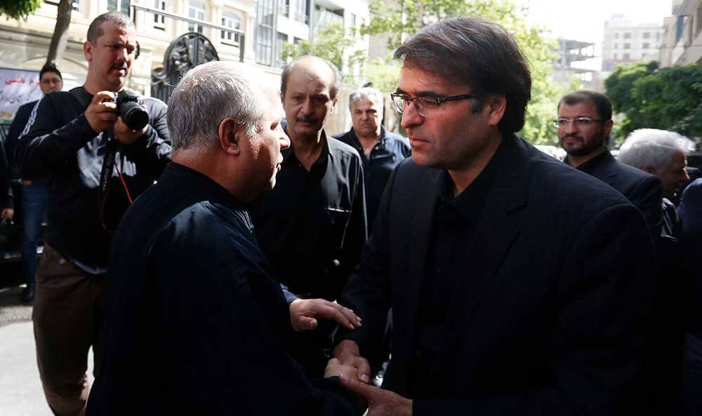 عکس های تشیع پیکرمجید نائینی عکس های تشیع پیکرمجید نائینی,تصاویر تشیع پیکرمجید نائینی,عکس های خاکسپاری مجید نائینی