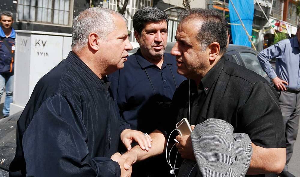 عکس های تشیع پیکرمجید نائینی عکس های تشیع پیکرمجید نائینی,تصاویر تشیع پیکرمجید نائینی,عکس های خاکسپاری مجید نائینی