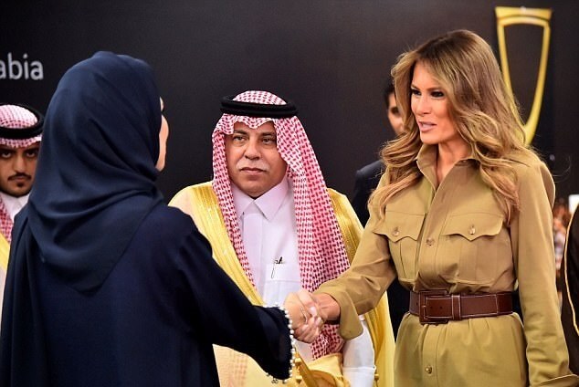 عکس های ملانیا ترامپ در عربستان,تصاویر ملانیا ترامپ در عربستان,عکس های همسر ترامپ در عربستان