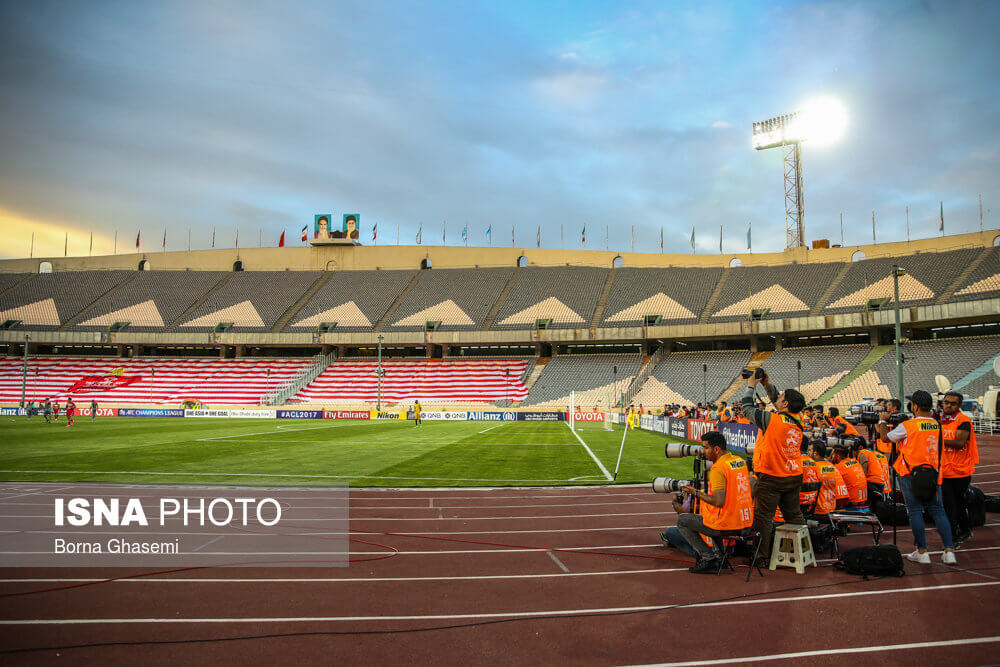 تصاویر دیدار تیم‌های فوتبال پرسپولیس و لخویا,عکس های دیدار تیم‌های فوتبال پرسپولیس و لخویا در ورزشگاه آزادی,دیدار تیم‌های فوتبال پرسپولیس و لخویا