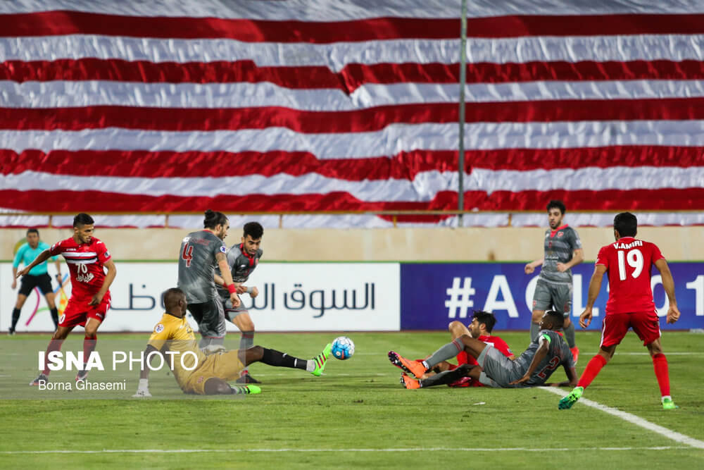 تصاویر دیدار تیم‌های فوتبال پرسپولیس و لخویا,عکس های دیدار تیم‌های فوتبال پرسپولیس و لخویا در ورزشگاه آزادی,دیدار تیم‌های فوتبال پرسپولیس و لخویا