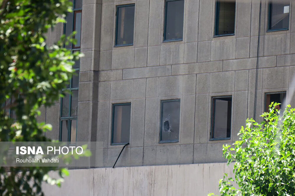 عکس های حمله تروریستی به ساختمان مجلس,تصاویر حمله تروریستی به ساختمان مجلس,عکس های حمله مسلحانه به ساختمان مجلس