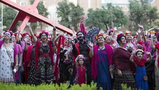 گردهمایی طرفداران فریدا کالو،خواندنی ها و دیدنی ها،خبرهای جالب،اخبار جالب اخبار جالب,خبرهای جالب,خواندنی ها و دیدنی ها,گردهمایی طرفداران فریدا کالو