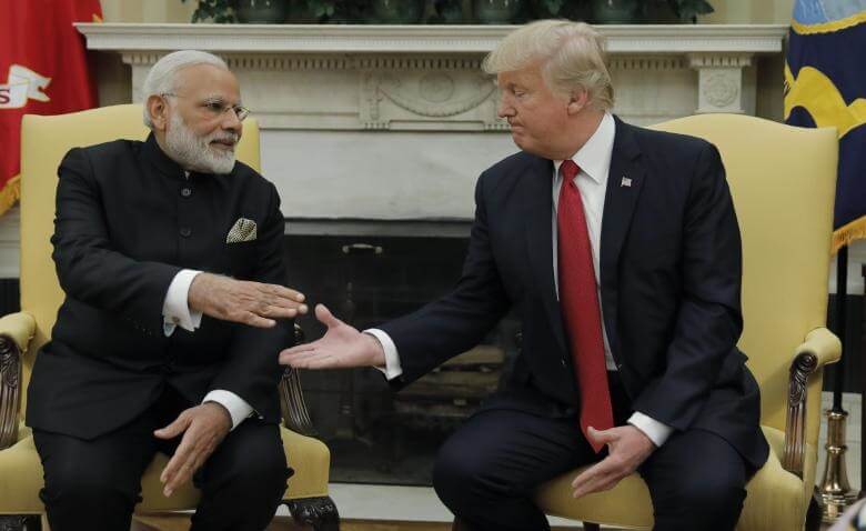 عکس های  دیدار ترامپ و مودی,تصاویر دیدار دونالد ترامپ و نخست وزیر هند,دیدار دونالد ترامپ و نخست وزیر هند