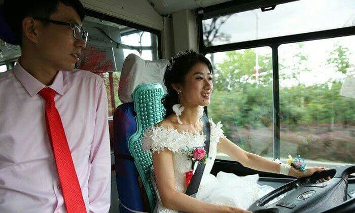 تصاویر رانندگی عروس چینی با اتوبوس,عکس های  رانندگی عروس چینی با اتوبوس, رانندگی عروس چینی با اتوبوس