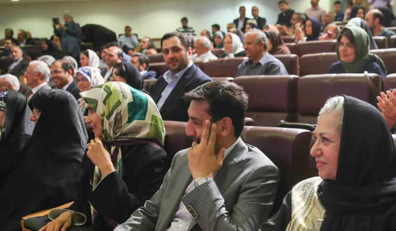 عکس های ضیافت افطار روحانی با فعالان حوزه زنان,تصاویر حضور مسوولان قوه قضاییه در حرم امام خمینی,عکس های اکران خصوصی فیلم بیوگرافی