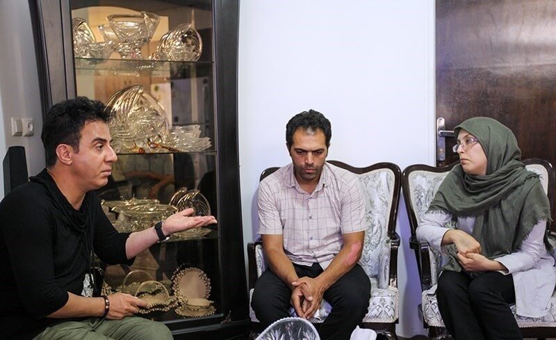 تصاویر دیدار عموپورنگ با خانواده بنیتای ۸ ماهه تصاویر دیدار عموپورنگ با خانواده بنیتای ۸ ماهه,تصاویر دیدار داریوش فرضیایی با خانواده بنیتا,تصاویر دیدار عموپورنگ با خانواده بنیتا