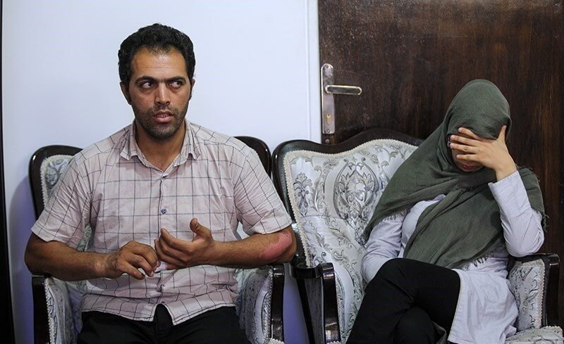 تصاویر دیدار عموپورنگ با خانواده بنیتای ۸ ماهه تصاویر دیدار عموپورنگ با خانواده بنیتای ۸ ماهه,تصاویر دیدار داریوش فرضیایی با خانواده بنیتا,تصاویر دیدار عموپورنگ با خانواده بنیتا