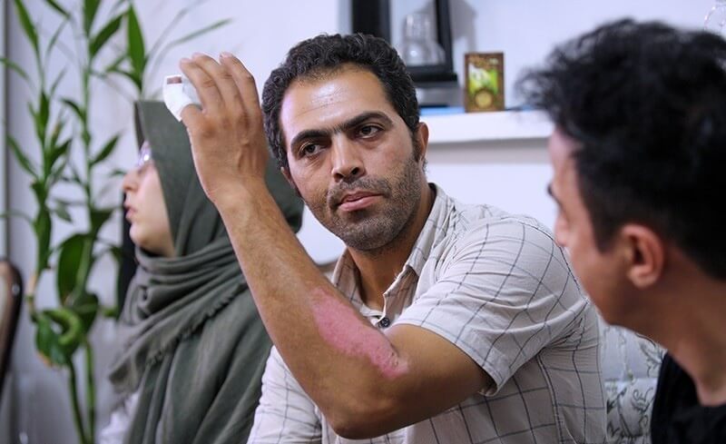 تصاویر دیدار عموپورنگ با خانواده بنیتای ۸ ماهه تصاویر دیدار عموپورنگ با خانواده بنیتای ۸ ماهه,تصاویر دیدار داریوش فرضیایی با خانواده بنیتا,تصاویر دیدار عموپورنگ با خانواده بنیتا