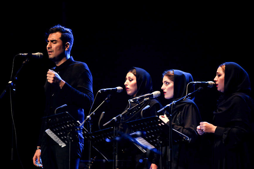 تصاویرکنسرت آواز پارسی تصاویرکنسرت آواز پارسی,عکس های اجرای حافظ ناظری,تصاویرکنسرت آواز پارسی درتالار وزارت کشور,