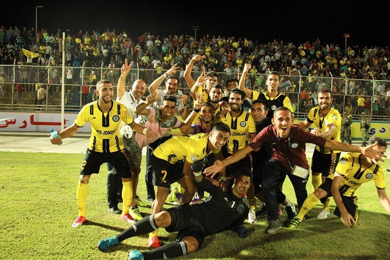 عکس های تشویق ایسلندی هواداران تیم پارس جنوبی,تصاویر بازیکنان تیم پارس جنوبی,عکس های بازیکنان تیم پارس جنوبی