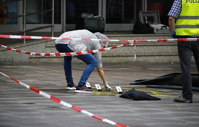 عکس های حمله با چاقو به سوپرمارکت,تصاویر حمله با چاقو به سوپرمارکت,عکس حمله با چاقو در هامبورگ