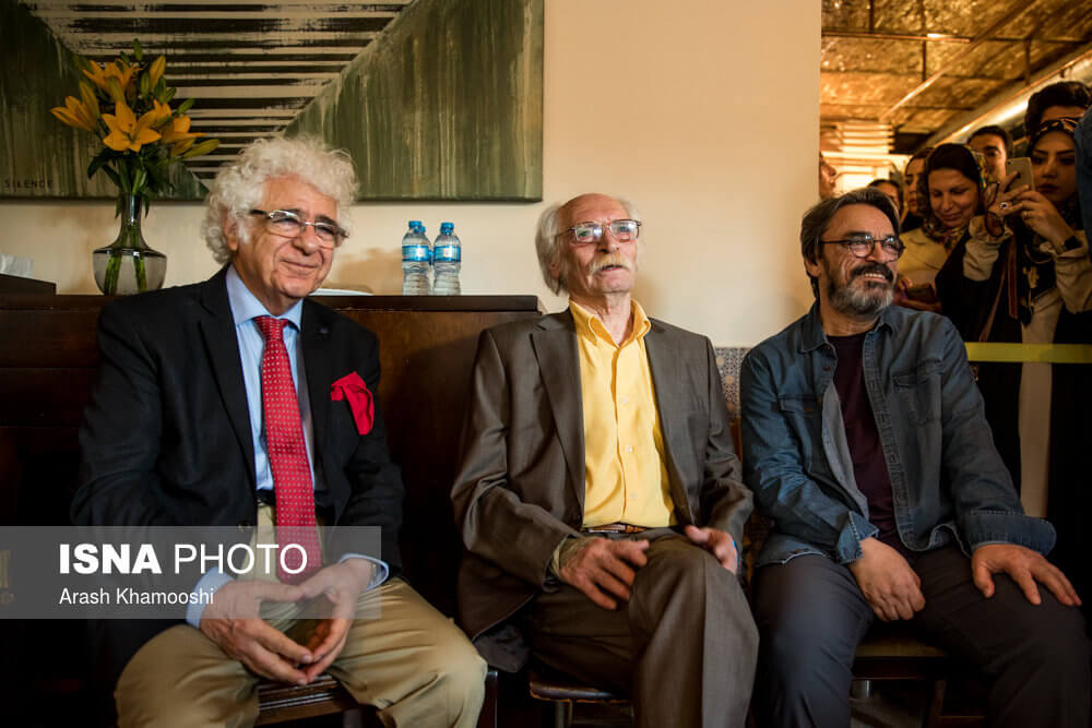 عکس های جشن تولد ۷۷ سالگی محمود دولت‌آبادی,تصاویر جشن تولد ۷۷ سالگی محمود دولت‌آبادی,عکس های هنرمندان و نویسندگان در جشن تولد محمود دولت‌آبادی