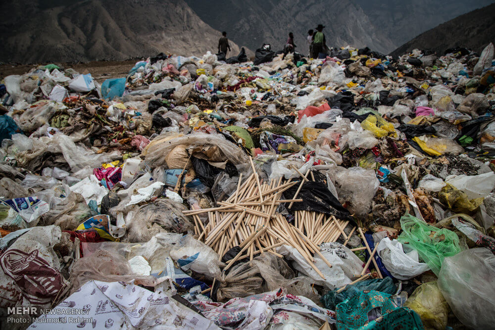 تصاویر آشغال آباد,عکسهای منطقه ای پر از آشغال,تصاویر تکان دهنده ای از تجمع آشغال