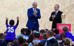 عکس های مراسم شروع سفر جام‌ جهانی 2018 به 50 کشور دنیا,تصاویر مراسم شروع سفر جام‌ جهانی 2018 به 50 کشور دنیا,عکس های پوتین و رئیس فیفا در مراسم شروع سفر جام‌ جهانی به 50 کشور دنیا