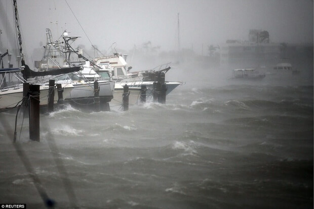 عکس های طوفان ایرما در جنوب ایالت فلوریدا,تصاویر طوفان ایرما به جنوب ایالت فلوریدا,عکس های توفان ایرما در آمریکا