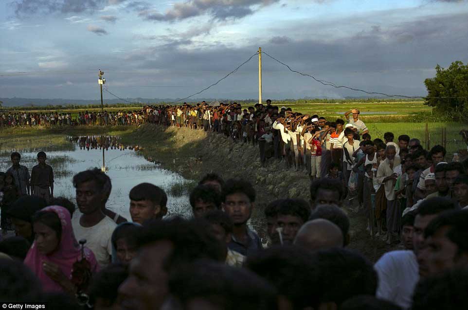 تصاویر وضعیت مسلمانان میانماری در مرز بنگلادش,عکس های وضعیت مسلمانان میانماری در مرز بنگلادش,تصویر وضعیت مسلمانان میانماری در مرز بنگلادش