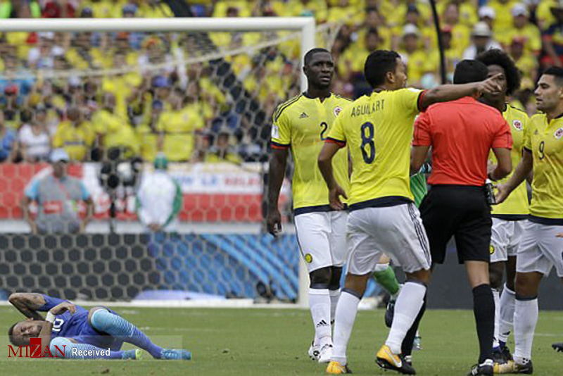 عکس دیدار تیم های فوتبال برزیل و کلمبیا,تصاویر دیدار تیم های فوتبال برزیل و کلمبیا,عکس فوتبال برزیل و کلمبیا