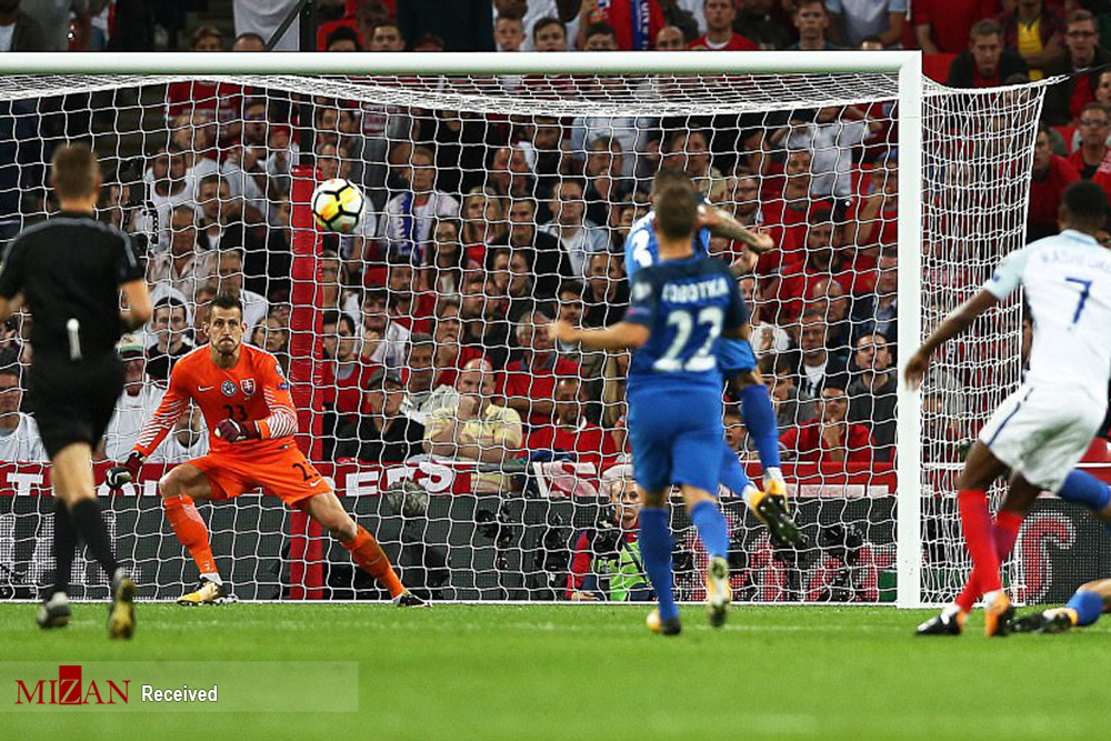 عکس دیدار تیم های فوتبال انگلیس و اسلواکی,تصاویر دیدار تیم های فوتبال انگلیس و اسلواکی,عکس دیداری حساس در ورزشگاه ومبلی