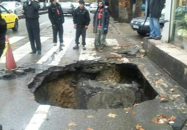 فروریزش زمین در تهران فروریزش زمین در تهران,اخبار اجتماعی,خبرهای اجتماعی,شهر و روستا