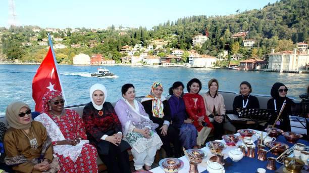 تصاویر ضیافت ناهار امینه اردوغان,عکسهای همسران مقامات اجلاس دی8,عکس ضیافت همسر اردوغان