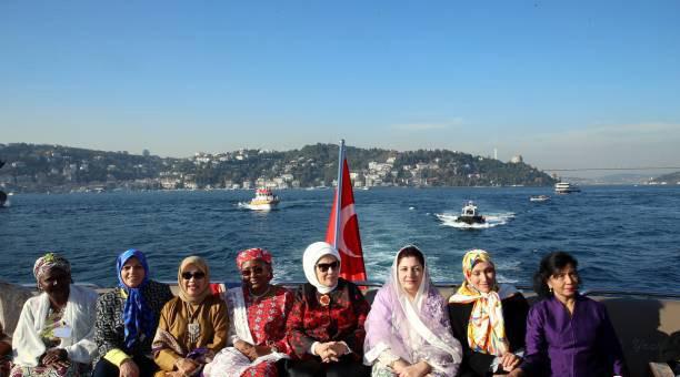 تصاویر ضیافت ناهار امینه اردوغان,عکسهای همسران مقامات اجلاس دی8,عکس ضیافت همسر اردوغان