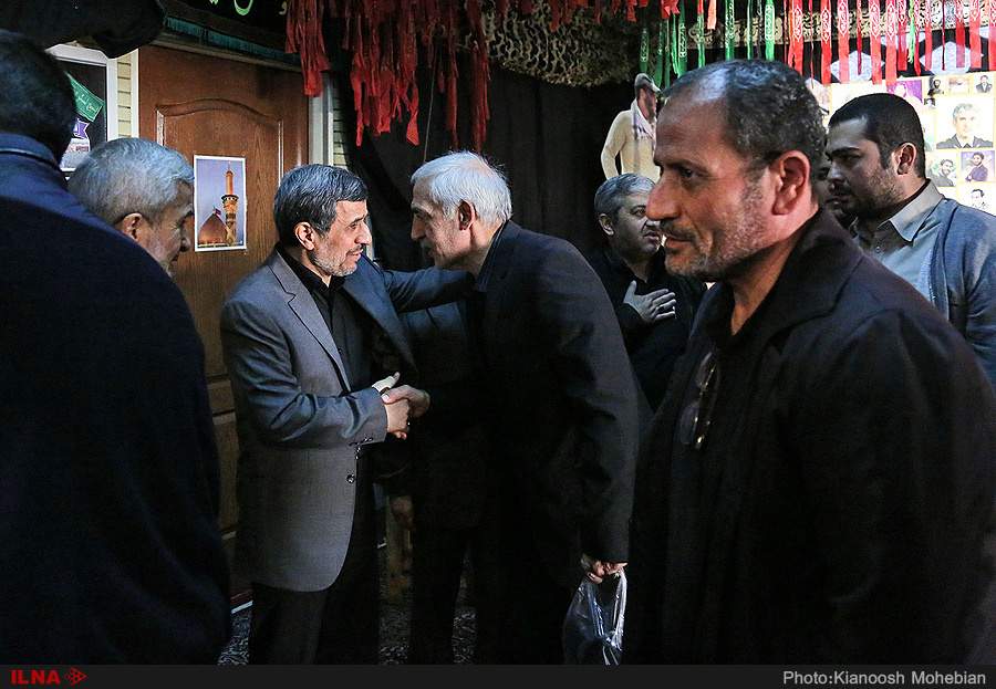 عکس مراسم ترحیم برادر محمود احمدی نژاد,تصاویر مراسم ترحیم برادر محمود احمدی نژاد,عکس محمود احمدی نژاد در مراسم ترحیم برادرش