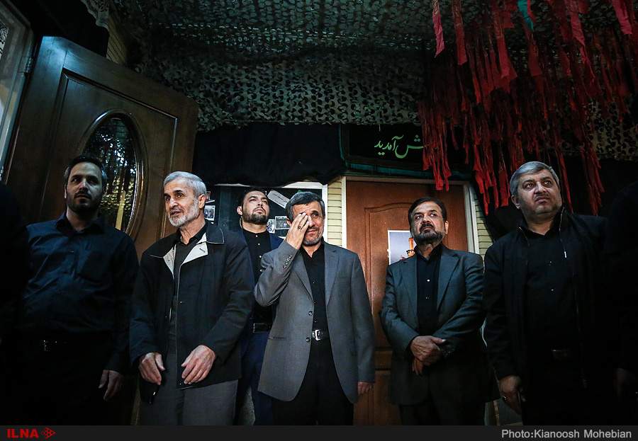 عکس مراسم ترحیم برادر محمود احمدی نژاد,تصاویر مراسم ترحیم برادر محمود احمدی نژاد,عکس محمود احمدی نژاد در مراسم ترحیم برادرش