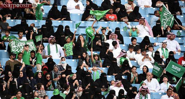 عکس اولین حضور زنان عربستانی در استادیوم,تصاویر اولین حضور زنان عربستانی در استادیوم,عکس زنان عربستانی در استادیوم
