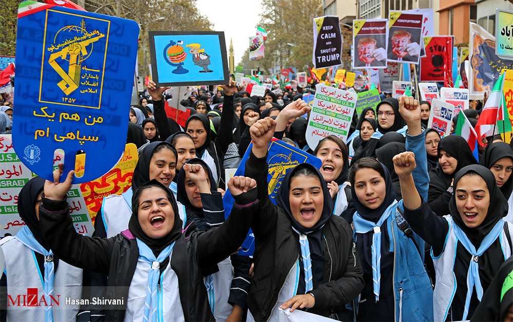عکس های راهپیمایی روز دانش آموز,تصاویر راهپیمایی روز دانش آموز,تصاویر راهپیمایی یوم الله ۱۳ آبان در تهران