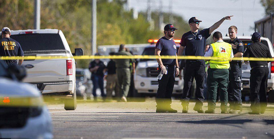 تصاویر حمله مسلحانه تگزاس,عکس های کشتار در کلیسای تگزاس,عکسهای حمله مسلحانه در کلیسا
