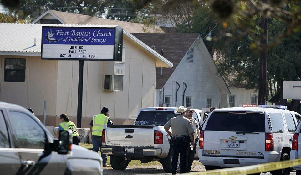 تصاویر حمله مسلحانه تگزاس,عکس های کشتار در کلیسای تگزاس,عکسهای حمله مسلحانه در کلیسا