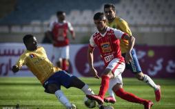 عکس دیدار تیم های پرسپولیس تهران و صنعت نفت آبادان,تصاویردیدار تیم های پرسپولیس تهران و صنعت نفت آبادان,عکس بازی فوتبال تیم های پرسپولیس تهران و صنعت نفت آبادان