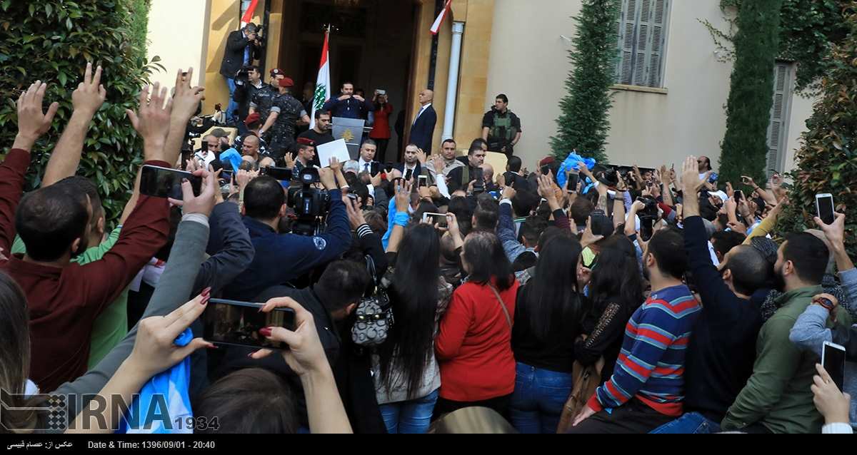 تصاویر بازگشت سعد حریری به بیروت,عکس های تعلیق استعفای سعد حریری,عکسهای شادی لبنانی ها از بازگشت حریری