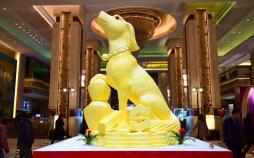 تصاویرتندیس سگ در جشن های سال نوی میلادی,تصاویرتندیس سگ درجشن سال ۲۰۱۸ میلادی,عکسهای تندیس سگ ئر جشن سال2018,