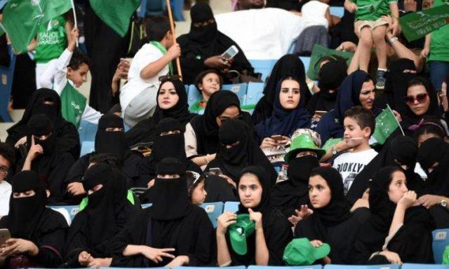 زنان عربستانی در ورزشگاه,اخبار ورزشی,خبرهای ورزشی,ورزش بانوان
