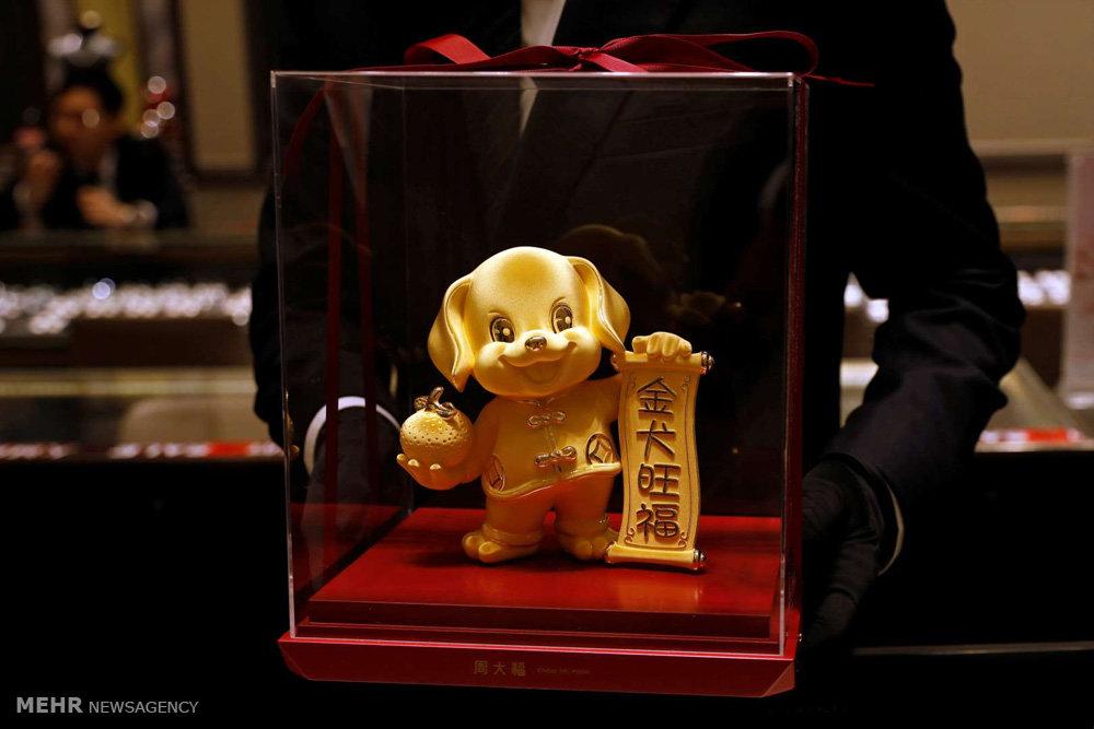 تصاویرتندیس سگ در جشن های سال نوی میلادی,تصاویرتندیس سگ درجشن سال ۲۰۱۸ میلادی,عکسهای تندیس سگ ئر جشن سال2018,