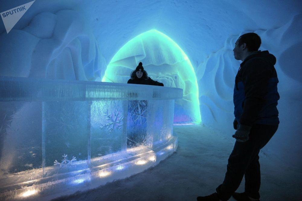 تصاویرمجسمه‌های یخی در روسیه, تصاویر زیبا از مجسمه‌های یخی در دهکده برفی,تصاویری از مجسمه‌های یخی,