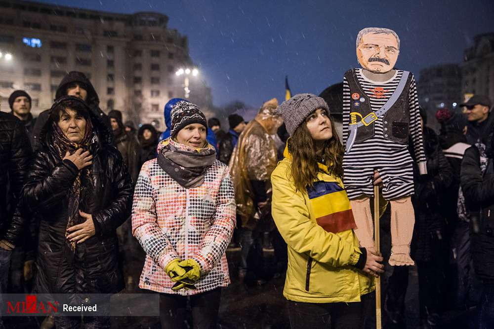 تصاویر تظاهرات ضد دولتی در رومانی,عکس های تظاهرات مردم رومانی,تصاویر اعتراضات خیابانی دربخارست